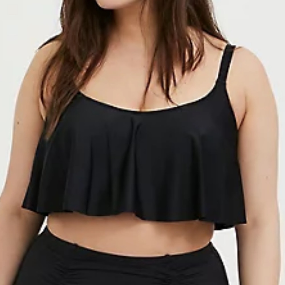 TORRID BLACK WIRELESS FLOUNCE BIKINI TOP SIZE 00 or Medium/Large
